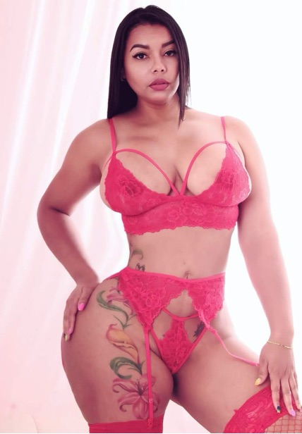 Nurkys from Venezuela, available for a random girl video call on MarryCam